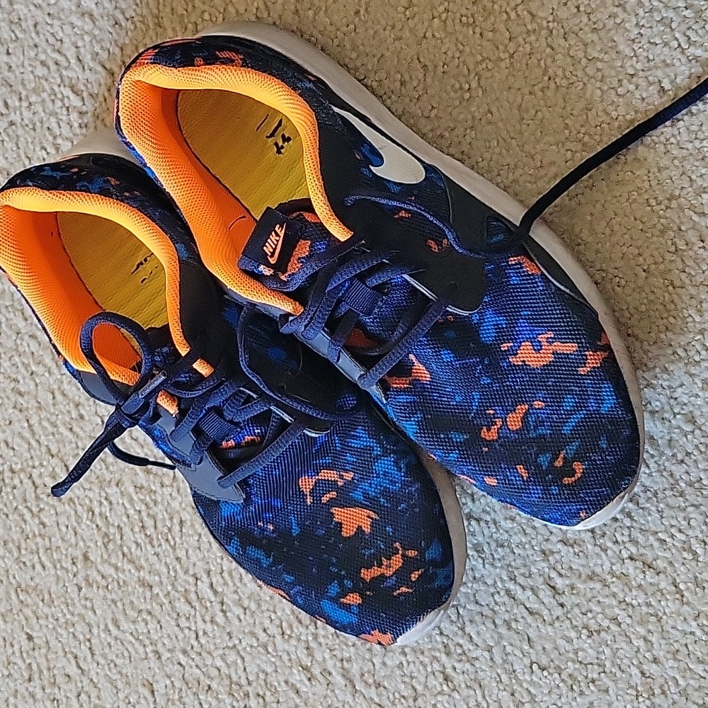 Nike shoes